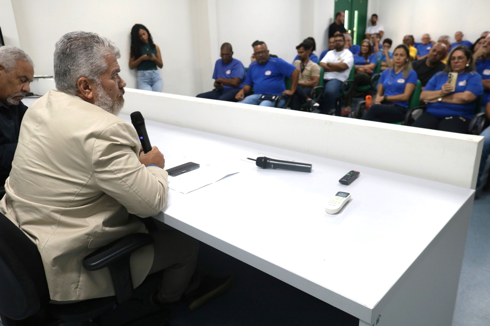 SMTT recebe representantes da Astranspe para discutir demandas do transporte escolar - SMTT Aracaju